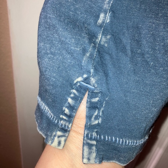 John Varvatos Men's Long Sleeve Hawke Pigment Rub Henley Shirt Blue Medium - Picture 3 of 5